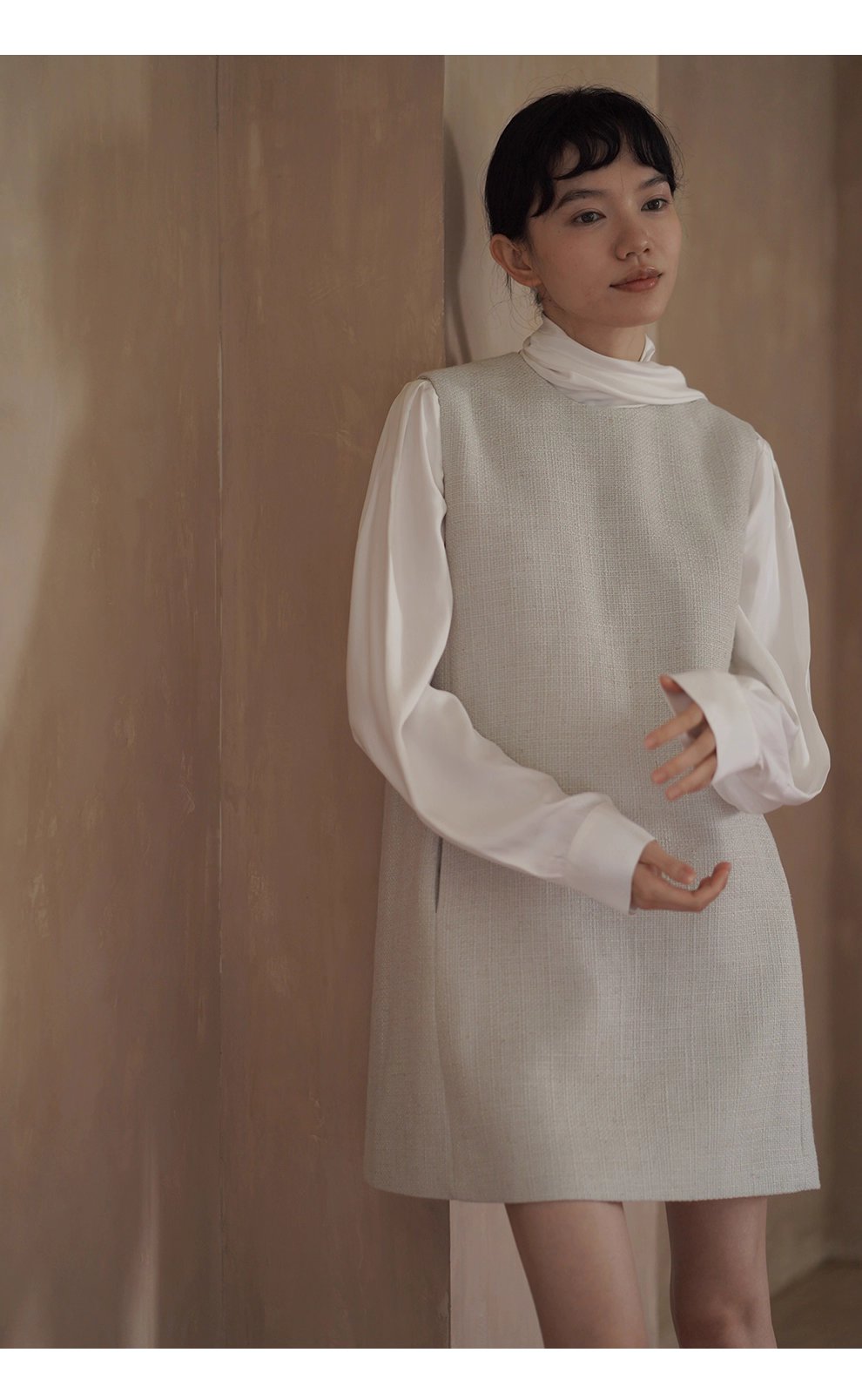 柔光緞面氣質絲滑垂軟襯衫溫柔飄帶設計寬鬆通勤上衣女