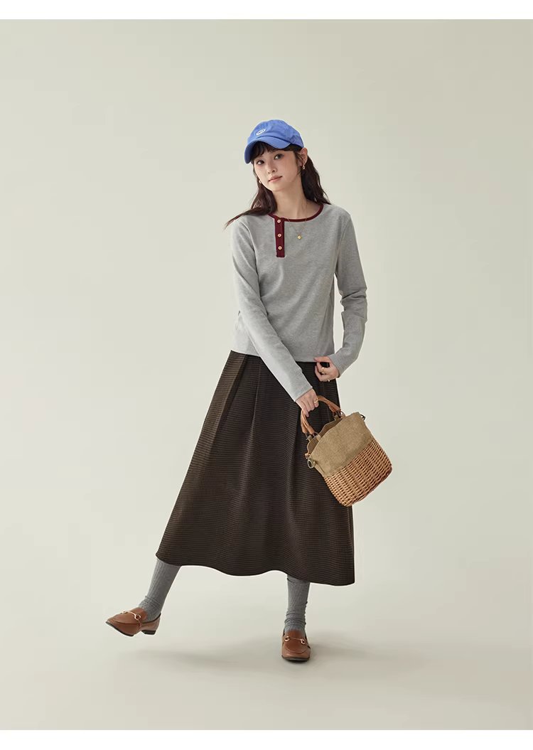 撞色斜領內搭長袖T恤女25冬季新款簡約寬鬆上衣,撞色斜領內搭長袖T恤女25冬季新款簡約寬鬆上衣,HBEW1145,撞色斜領內搭長袖T恤女25冬季新款簡約寬鬆上衣,側排扣,舒適面料