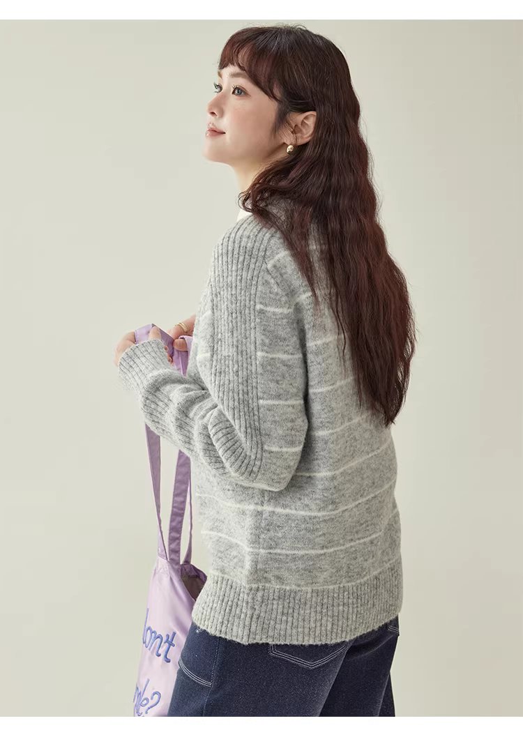 日繫條紋長袖羊毛絨毛衣女冬季新款通勤寬鬆上衣,日繫條紋長袖羊毛絨毛衣女冬季新款通勤寬鬆上衣,HBEW1158,日繫條紋長袖羊毛絨毛衣女冬季新款通勤寬鬆上衣,日系清新,羊毛混紡