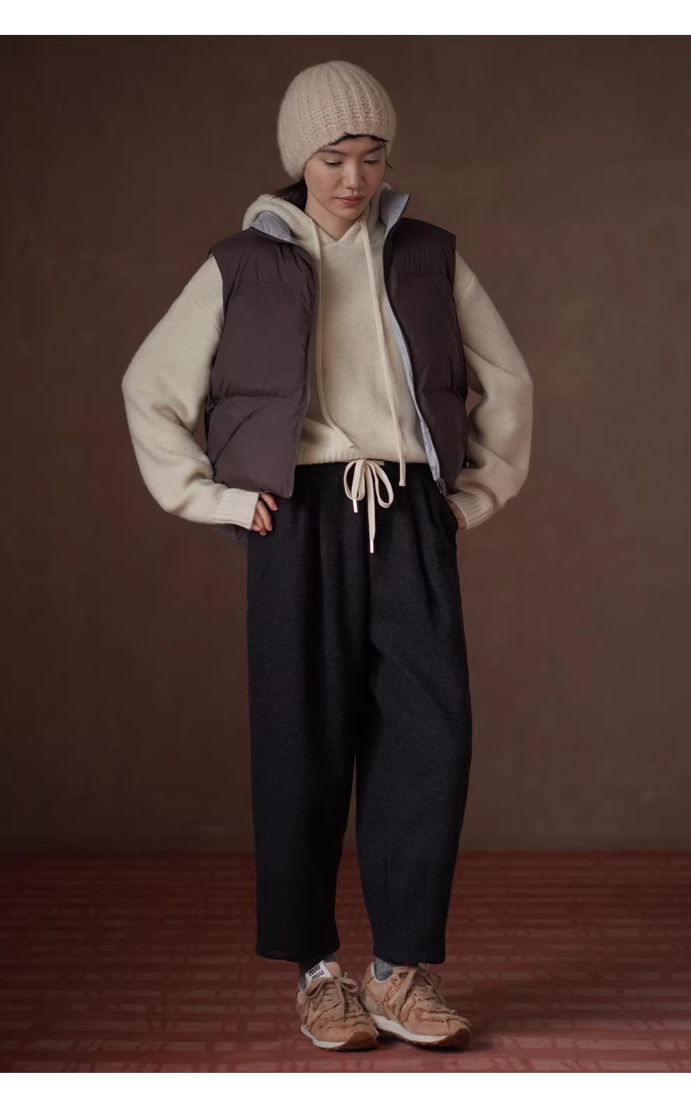 直筒微收肌理感花灰緊高腰抽繩顯瘦休閒舒適運動長褲,直筒微收肌理感花灰緊高腰抽繩顯瘦休閒舒適運動長褲,HBEW3057,直筒微收肌理感花灰緊高腰抽繩顯瘦休閒舒適運動長褲,抽繩鬆緊,保暖舒適