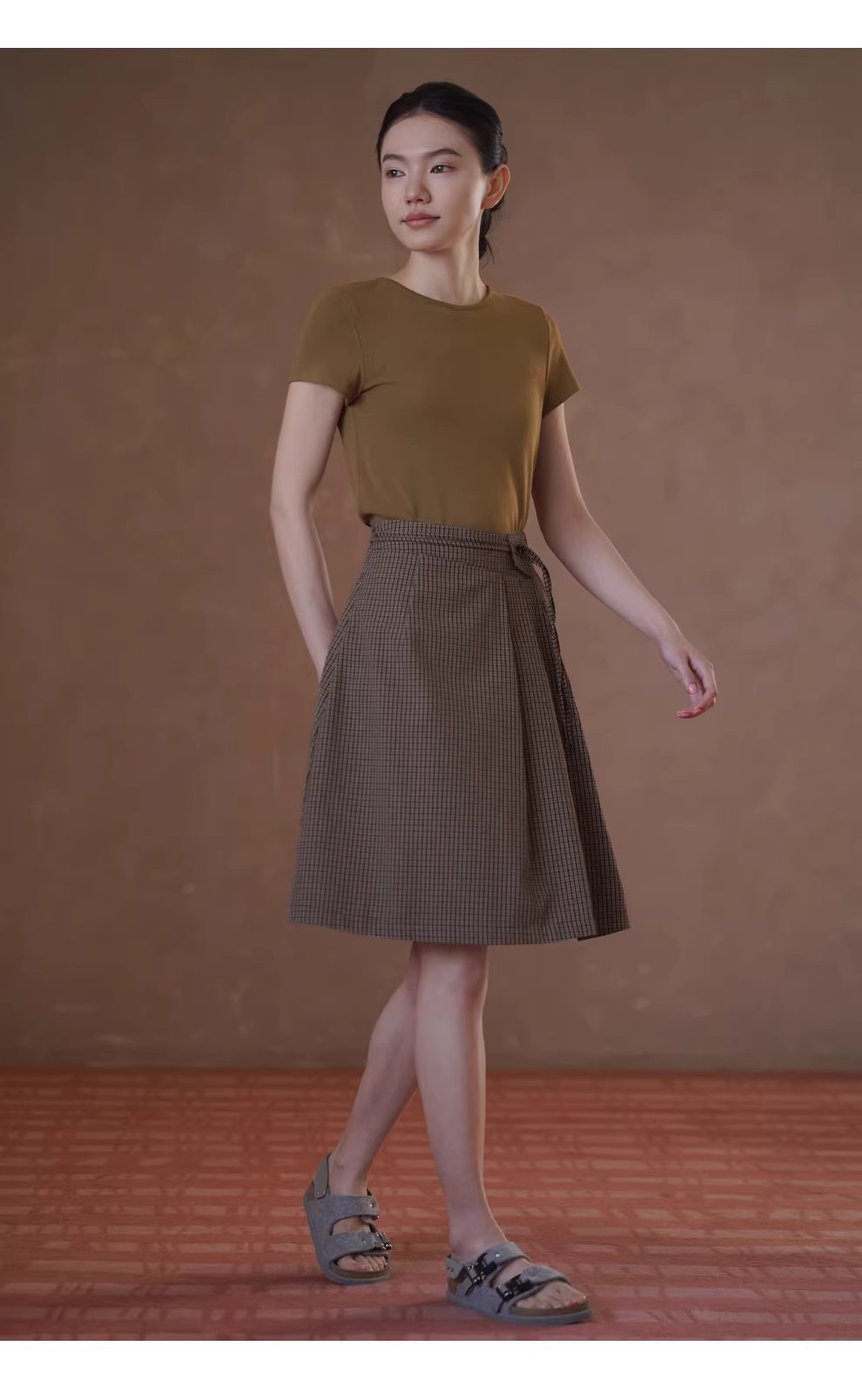 威爾斯學院格紋可調式腰節不規則百褶設計高腰A字裙,威爾斯學院格紋可調式腰節不規則百褶設計高腰A字裙,HBFS2009,威爾斯學院格紋可調式腰節不規則百褶設計高腰A字裙,透氣柔軟,調節腰頭