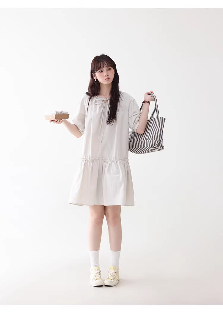 法式泡泡袖繫帶領洋裝女夏新款純棉木耳邊短裙,法式泡泡袖繫帶領洋裝女夏新款純棉木耳邊短裙,HBFS7032,法式泡泡袖繫帶領洋裝女夏新款純棉木耳邊短裙,領口繫繩,全棉面料
