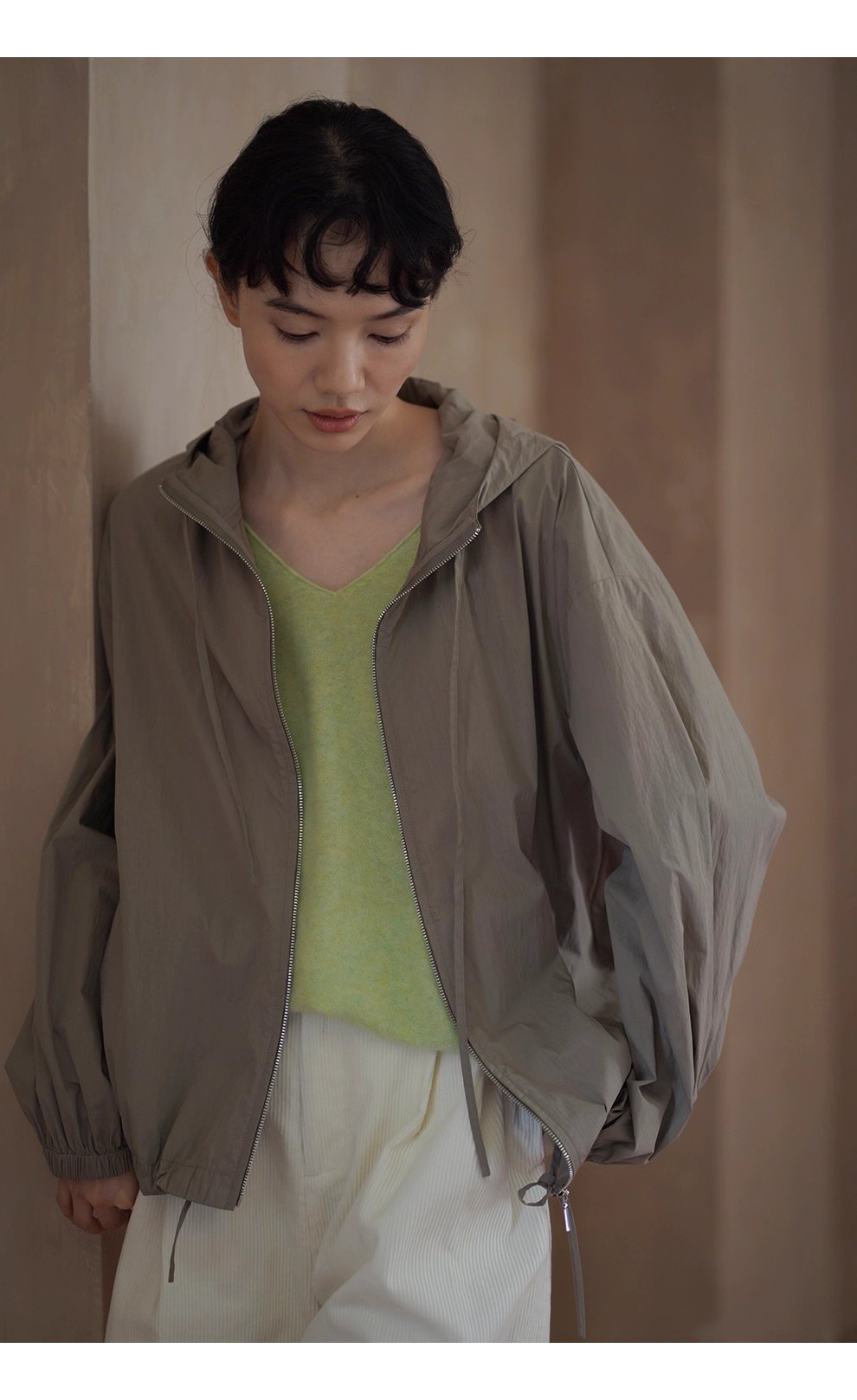 健行溯溪無負擔輕戶外透氣寬鬆H版型顯瘦連帽沖風衣外套