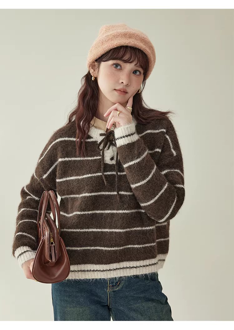撞色條紋綁帶圓領羊毛毛衣女冬季新款甜美落肩袖上衣,撞色條紋綁帶圓領羊毛毛衣女冬季新款甜美落肩袖上衣,HBEW1155,撞色條紋綁帶圓領羊毛毛衣女冬季新款甜美落肩袖上衣,綁帶衣領,羊毛混紡