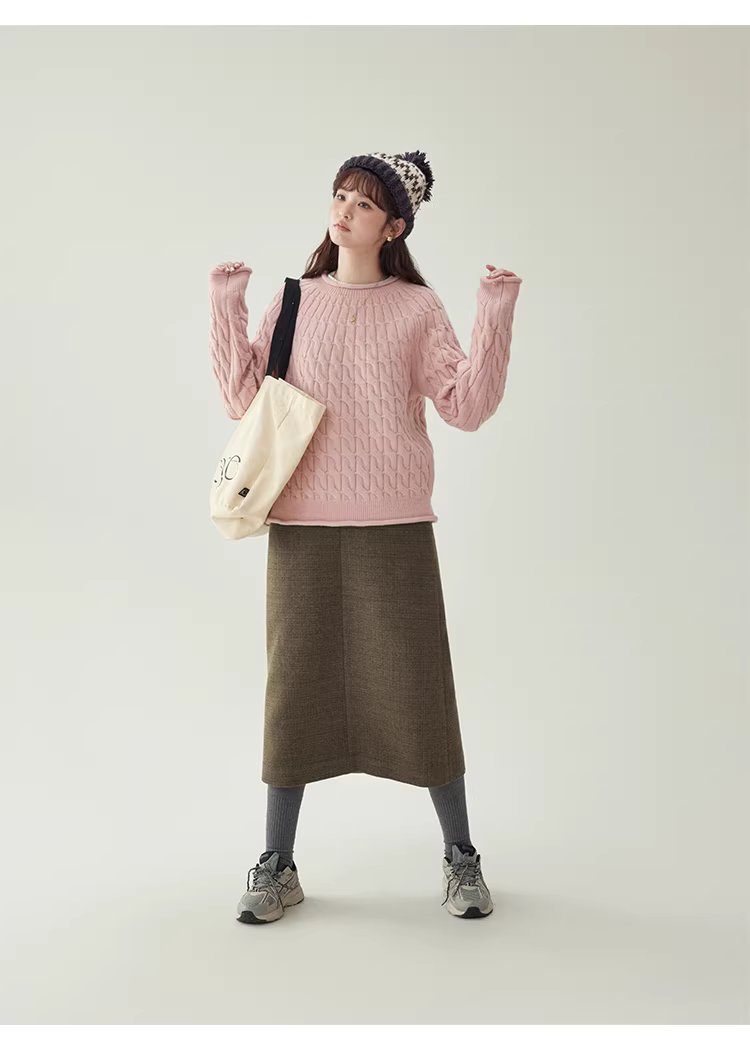 粉紅扭花捲邊長袖毛衣女25冬季新款甜美圓領上衣,粉紅扭花捲邊長袖毛衣女25冬季新款甜美圓領上衣,HBEW1188,粉紅扭花捲邊長袖毛衣女25冬季新款甜美圓領上衣,捲邊衣襬,扭花針織