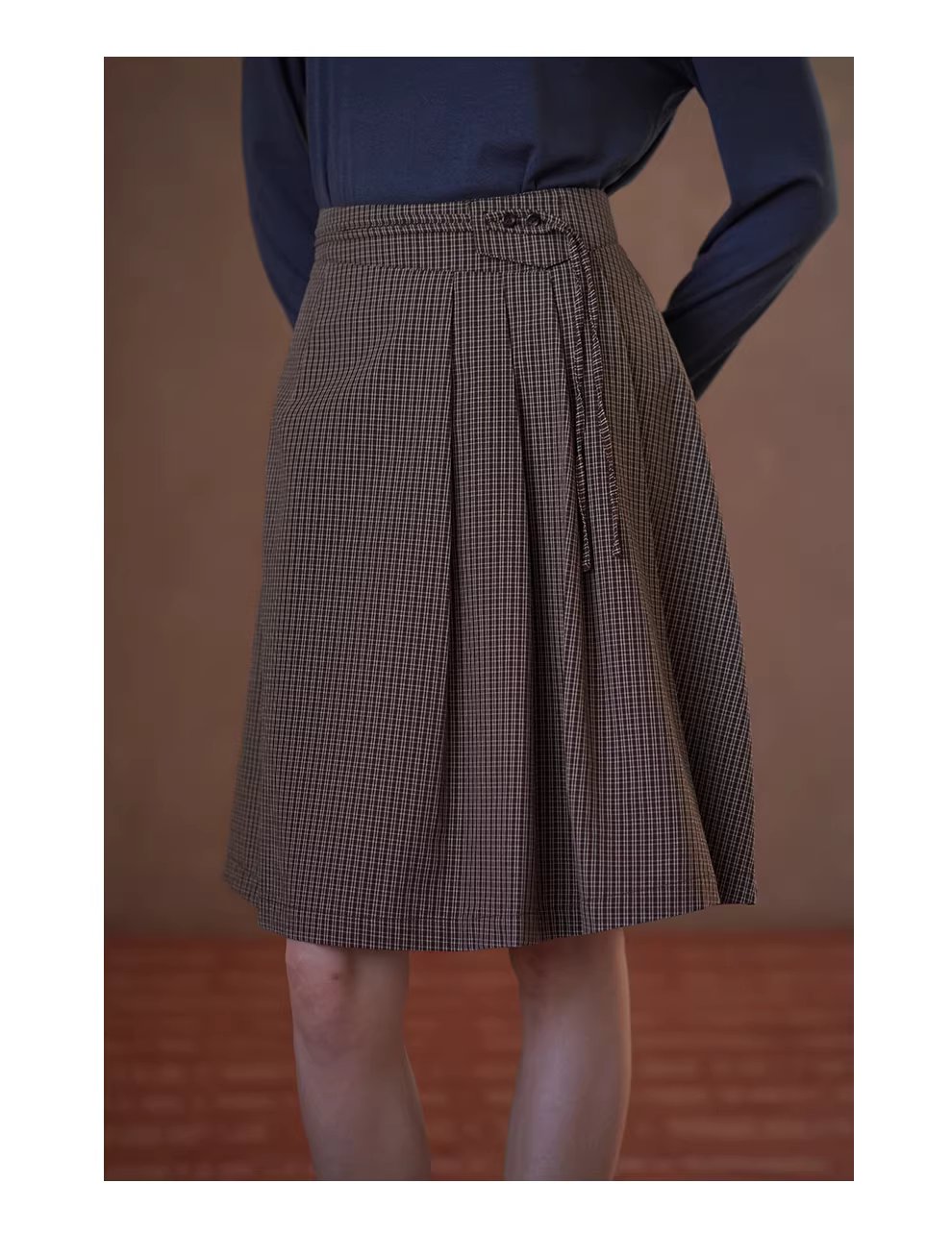 威爾斯學院格紋可調式腰節不規則百褶設計高腰A字裙,威爾斯學院格紋可調式腰節不規則百褶設計高腰A字裙,HBFS2009,威爾斯學院格紋可調式腰節不規則百褶設計高腰A字裙,透氣柔軟,調節腰頭