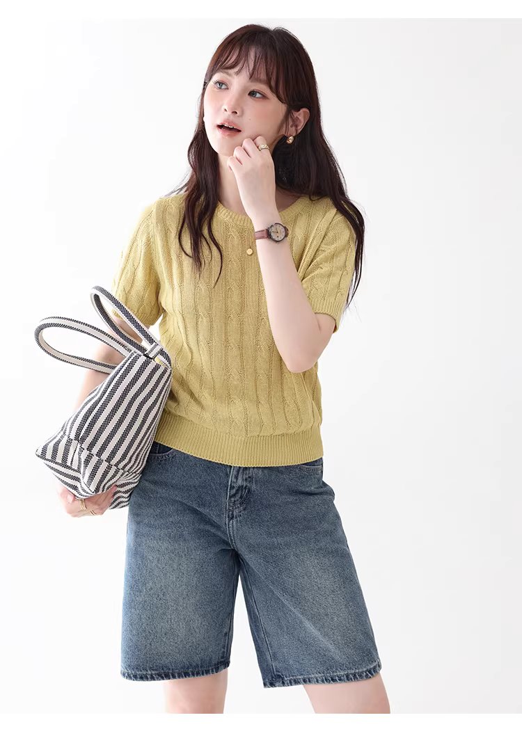 慵懶純色扭花短袖圓領針織衫女夏季新款簡約透氣上衣,慵懶純色扭花短袖圓領針織衫女夏季新款簡約透氣上衣,HBFS1056,慵懶純色扭花短袖圓領針織衫女夏季新款簡約透氣上衣,簡約質感,麻花針織