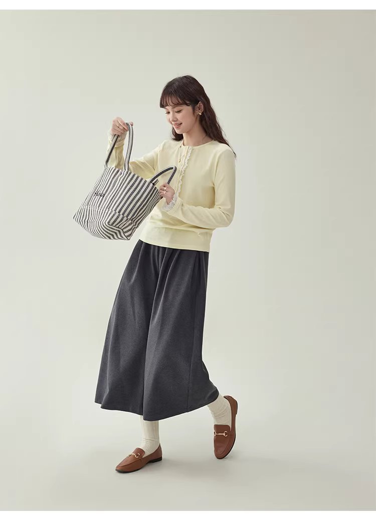 蕾絲拼接半開扣T恤女冬季新款純色打底長袖上衣,蕾絲拼接半開扣T恤女冬季新款純色打底長袖上衣,HBEW1199,蕾絲拼接半開扣T恤女冬季新款純色打底長袖上衣,蕾絲拼接,修身版型