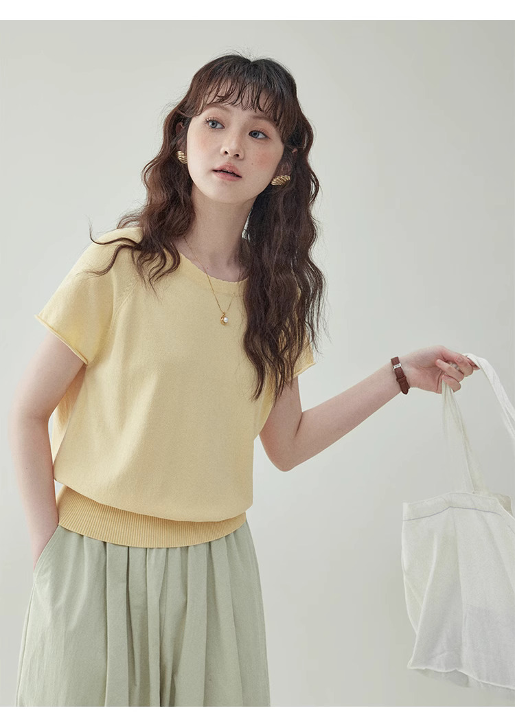 鵝黃色收腰捲邊針織衫女夏季新款插肩袖寬鬆上衣