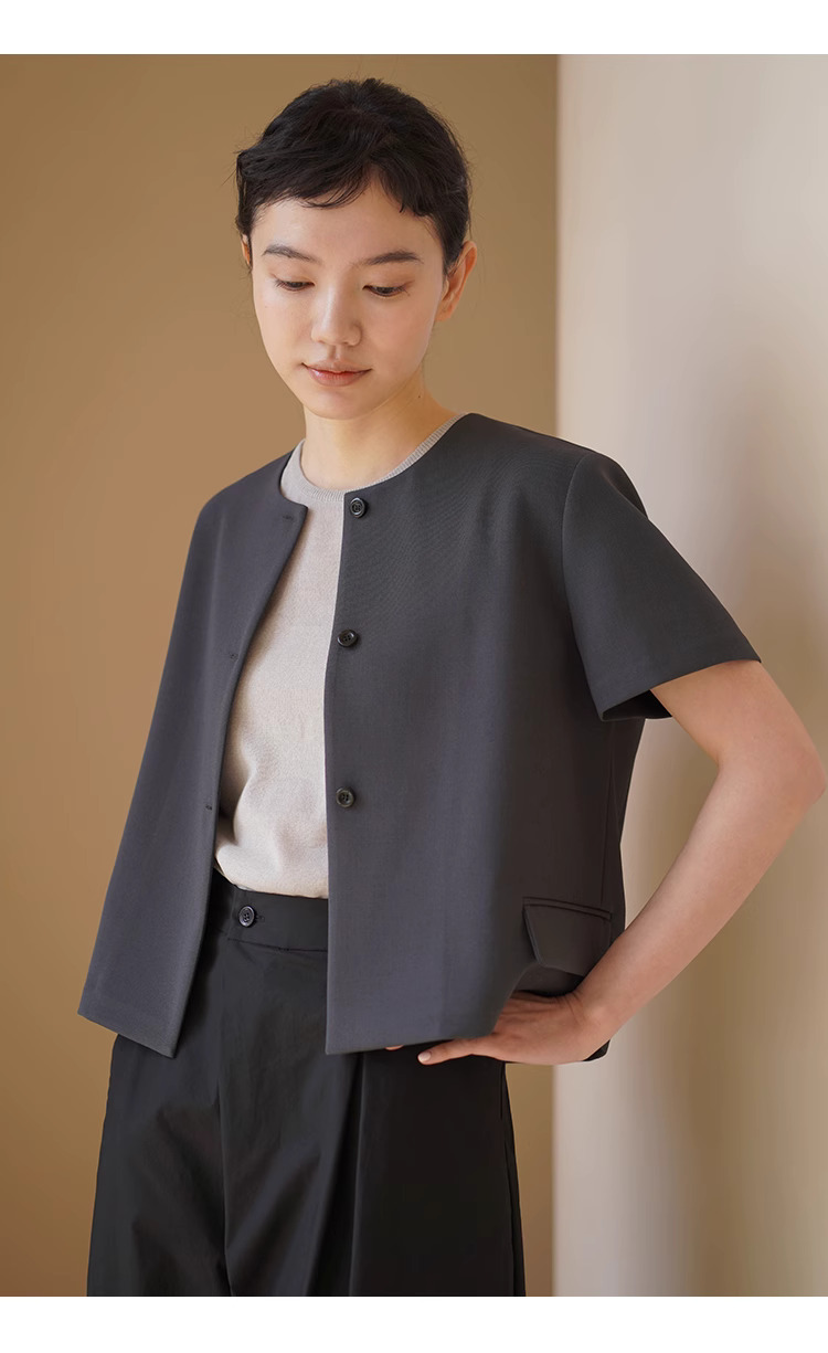 自留好版型小西裝顯瘦挺括正肩薄款氣質通勤短外套女