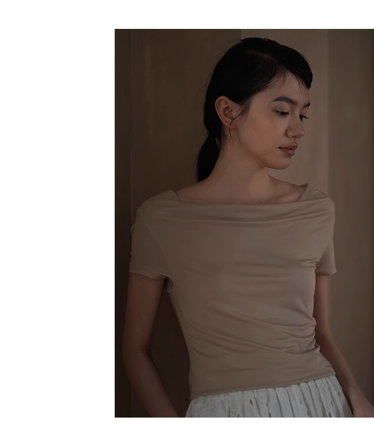 360度優雅彈性針織布輕薄蕩領短袖T恤通勤顯瘦上衣女