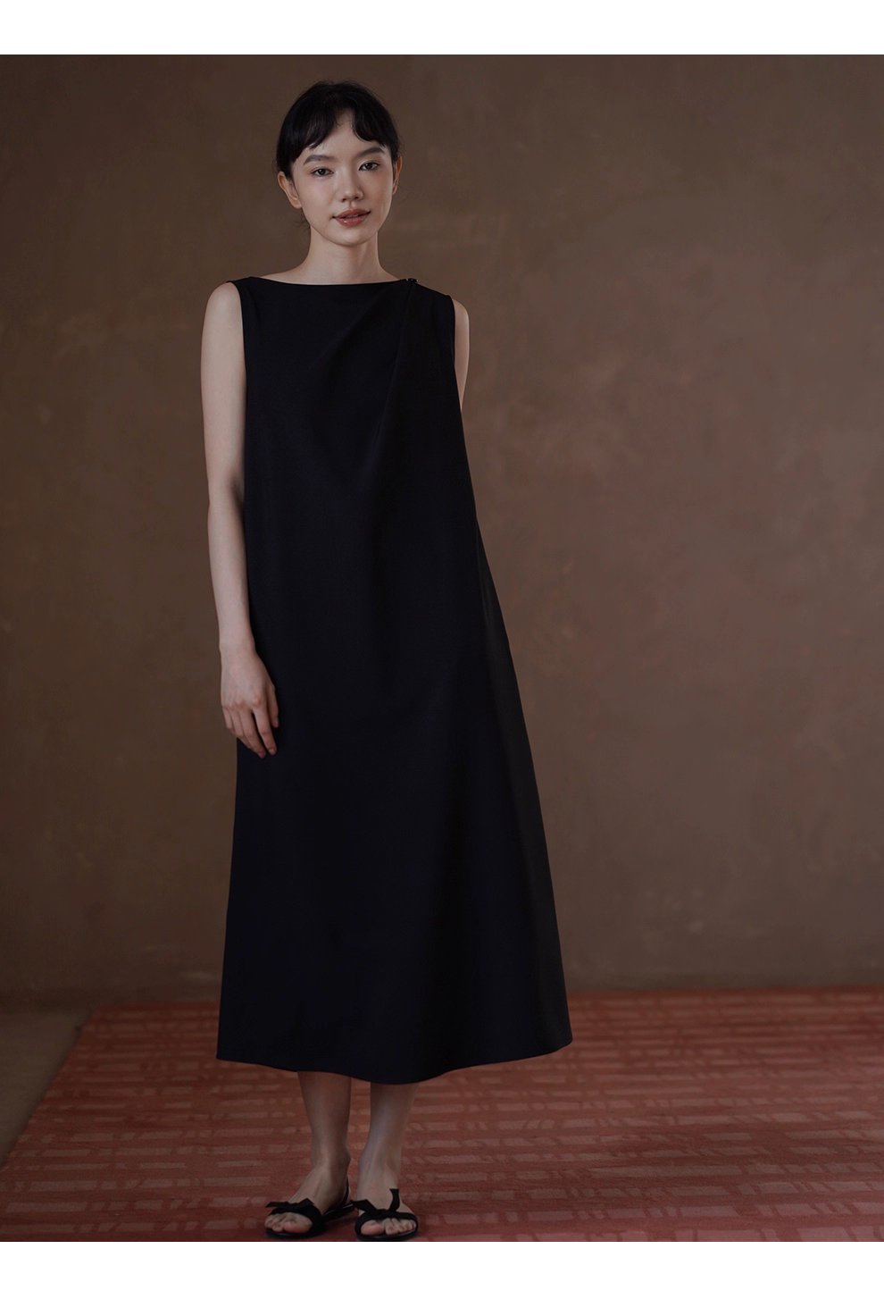 新爵會議不對稱扭褶肩洋裝寬鬆通勤垂墜顯瘦洋裝女