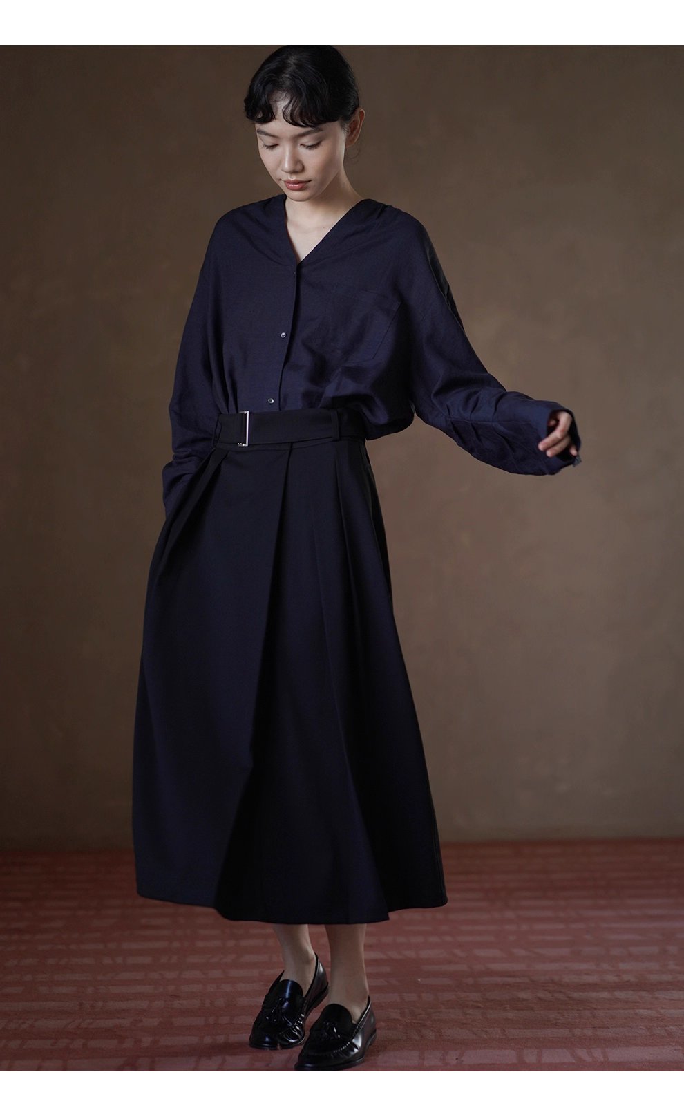 海上航線亞麻混紡透氣挺括質感V領寬鬆顯瘦通勤長袖襯衫