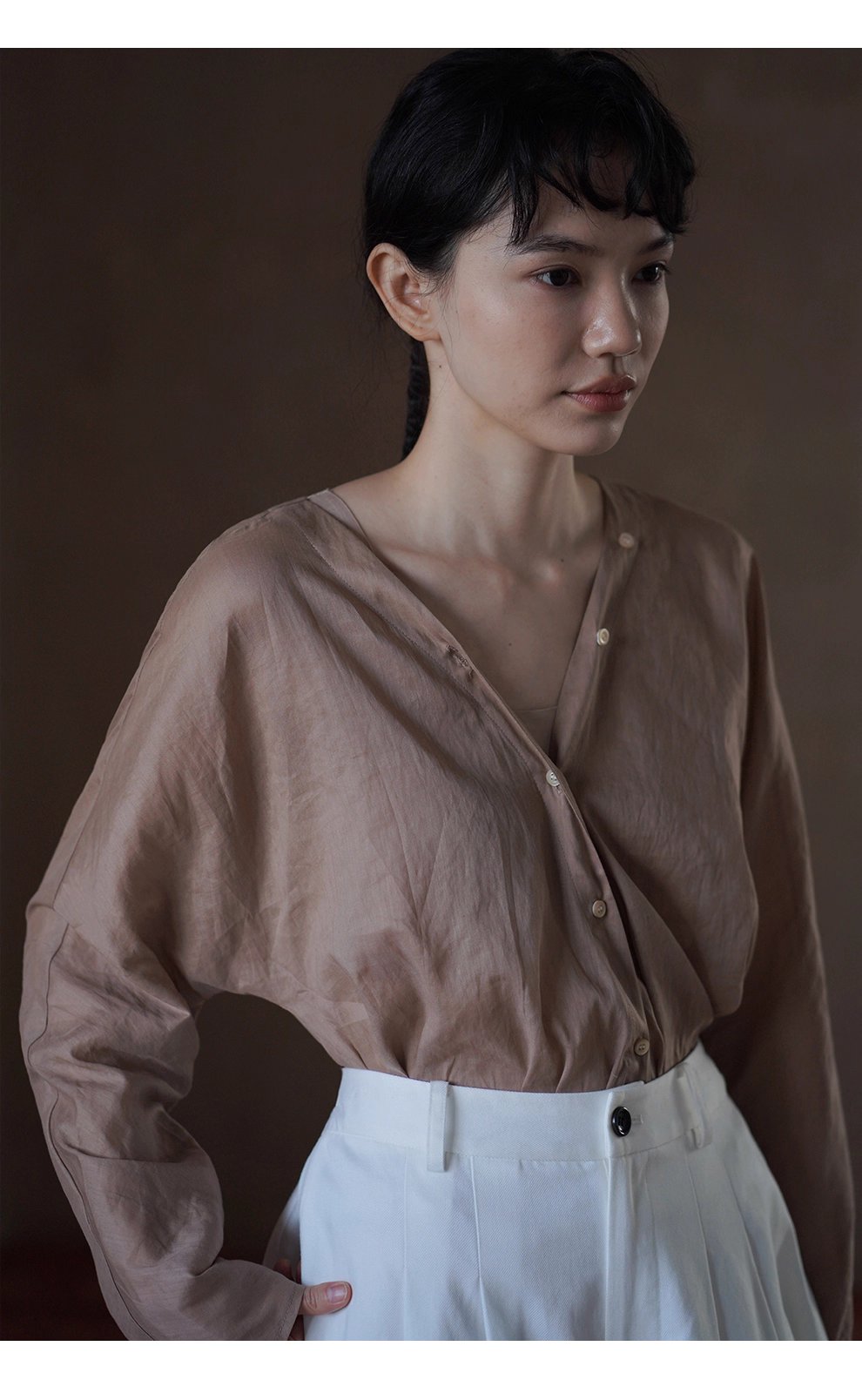 天然苧麻棉乾爽透氣肌理V領連肩袖薄顯瘦通勤長袖襯衫