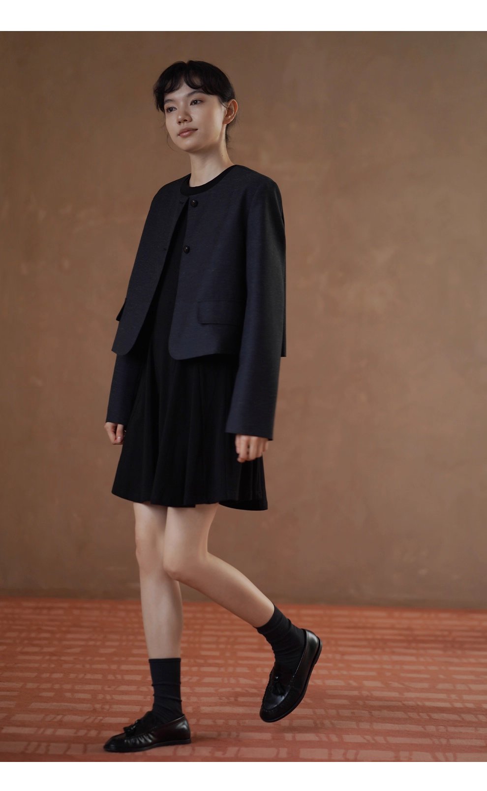 深空亞麻肌理感圓領通勤短外套經典俐落簡約顯瘦西裝女