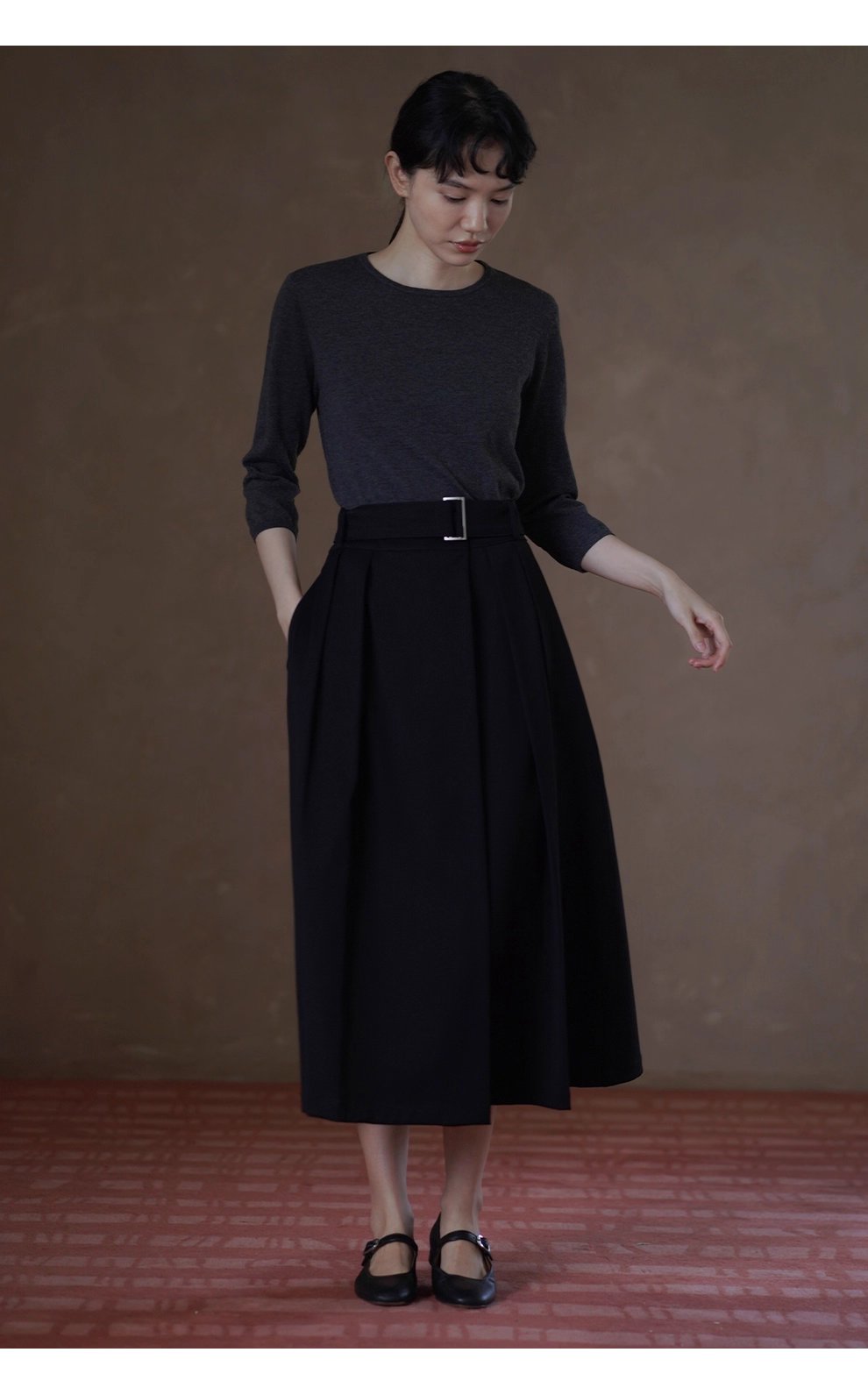 簡約仙品內搭羊毛混紡輕薄合身柔軟親膚圓領針織上衣女