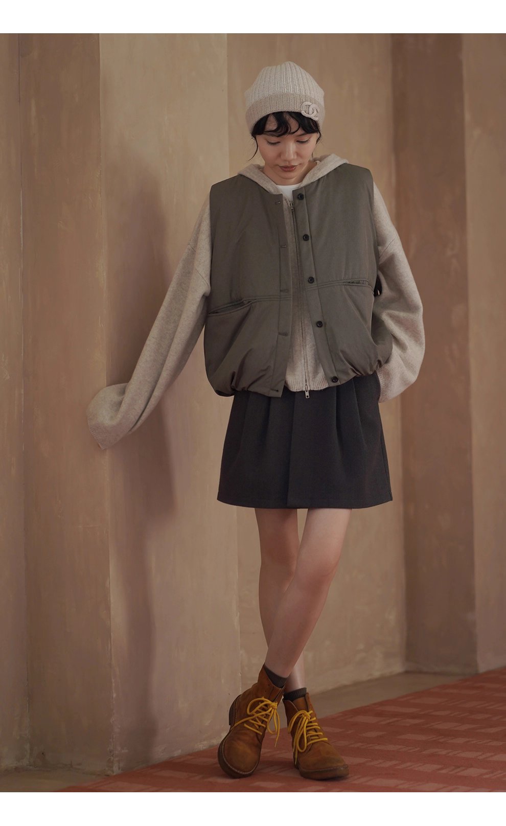 輕量保暖馬甲寬鬆H身型短款疊穿搭檔休閒圓領棉服外套女