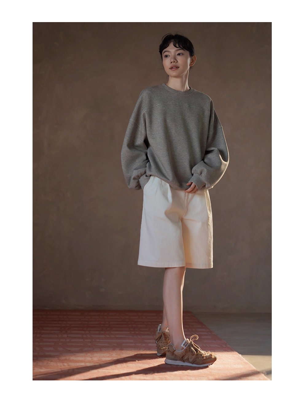 340高公克重厚實保暖輪廓寬鬆圓領顯瘦分割休閒夾花衛衣女