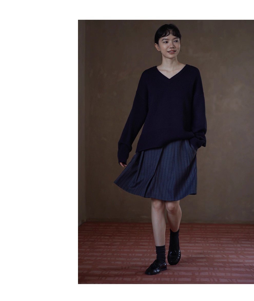 極簡精髓代表寬鬆廓形V領軟糯羊毛混紡落肩基礎保暖毛衣,極簡精髓代表寬鬆廓形V領軟糯羊毛混紡落肩基礎保暖毛衣,HBEW1113,極簡精髓代表寬鬆廓形V領軟糯羊毛混紡落肩基礎保暖毛衣,V領造型,羊毛混紡