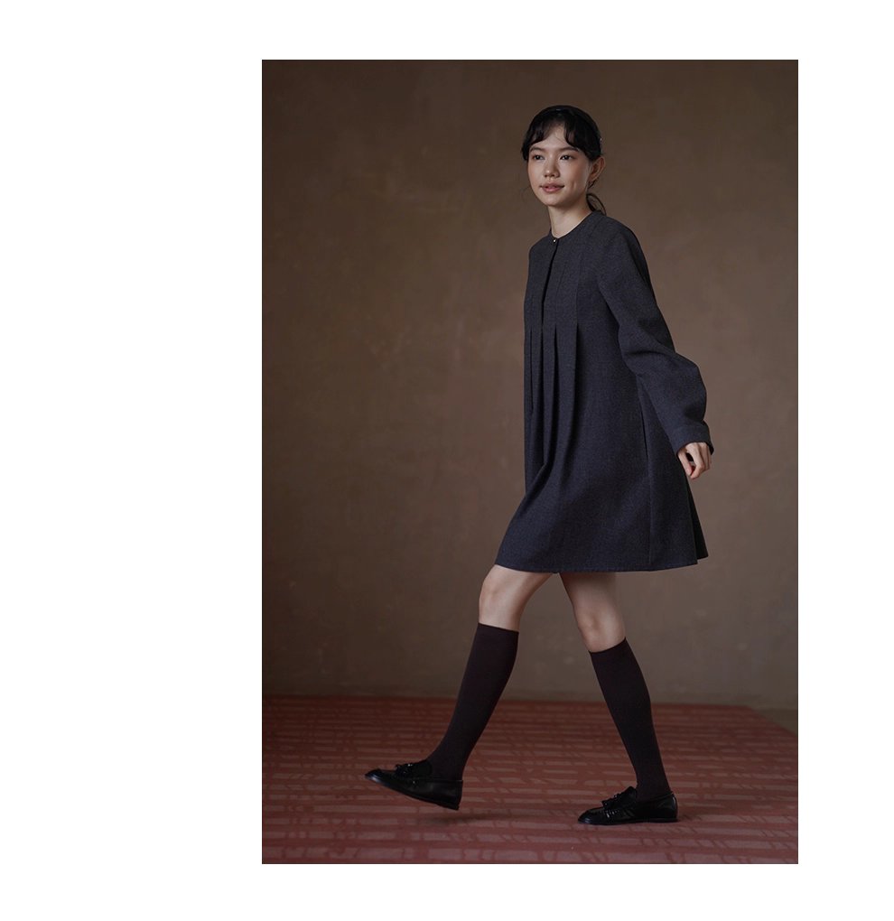 學院千金A字裙擺圓領半開門襟分割顯瘦短款加厚洋裝女