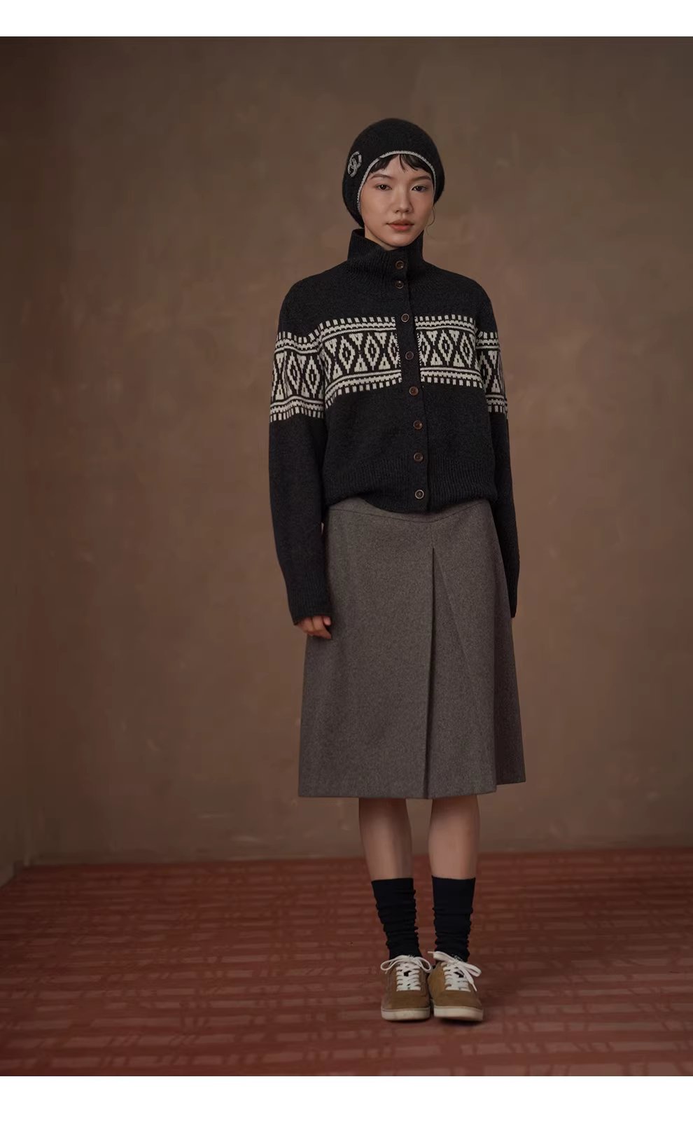 冬日經典撞色費爾島蓬鬆拉毛100羊毛立領寬鬆毛衣開襟衫女,冬日經典撞色費爾島蓬鬆拉毛100羊毛立領寬鬆毛衣開襟衫女,HBEW1161,冬日經典撞色費爾島蓬鬆拉毛100羊毛立領寬鬆毛衣開襟衫女,立領排扣,羊毛100%