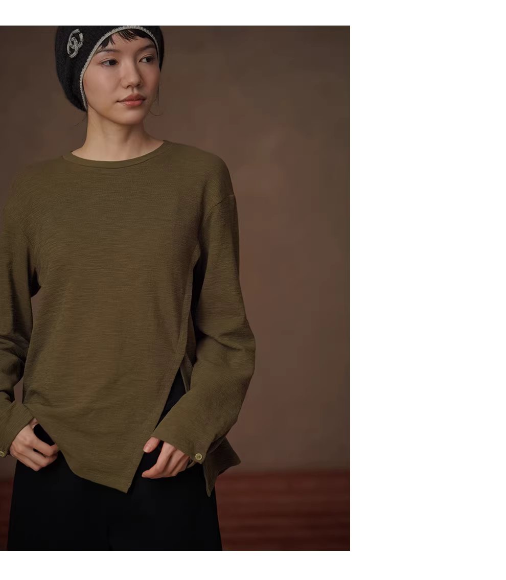 飄蕩蘆葦寬鬆上衣落肩顯瘦肌理圓領下擺開叉長袖內搭T恤,飄蕩蘆葦寬鬆上衣落肩顯瘦肌理圓領下擺開叉長袖內搭T恤,HBEW1180,飄蕩蘆葦寬鬆上衣落肩顯瘦肌理圓領下擺開叉長袖內搭T恤,開衩造型,肌理感面料