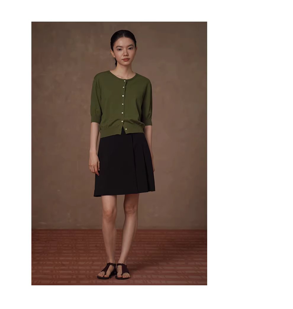 不對稱工字褶設計A字微傘版型皮袢高腰顯瘦學院半身裙女,不對稱工字褶設計A字微傘版型皮袢高腰顯瘦學院半身裙女,HBFS2003,不對稱工字褶設計A字微傘版型皮袢高腰顯瘦學院半身裙女,工字褶設計,皮扣造型