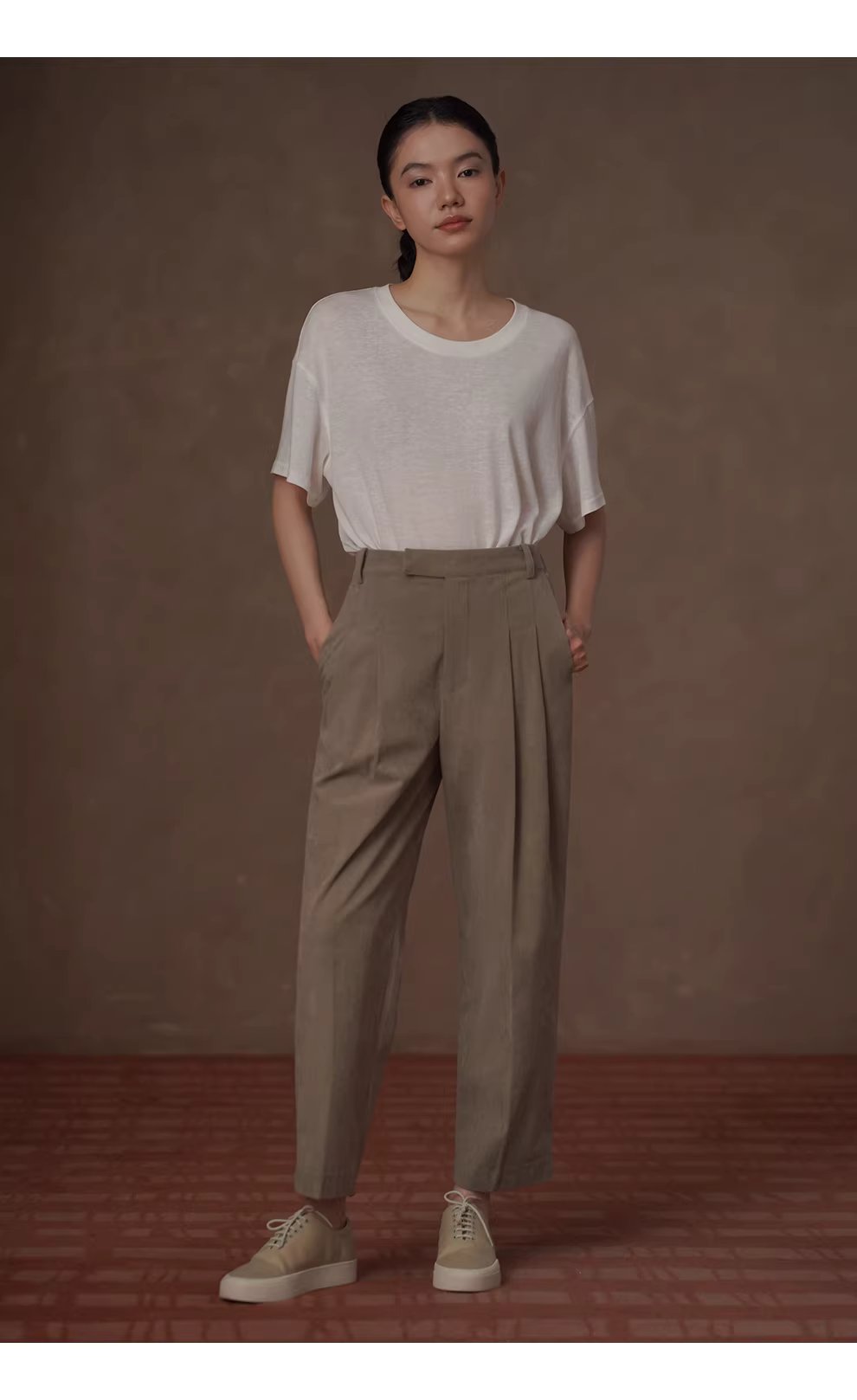 修腿不拖地利落版型抗皺細膩燈芯絨高腰休閒直筒長褲女,修腿不拖地利落版型抗皺細膩燈芯絨高腰休閒直筒長褲女,HBFS3002,修腿不拖地利落版型抗皺細膩燈芯絨高腰休閒直筒長褲女,耐磨不易皺,直筒修飾