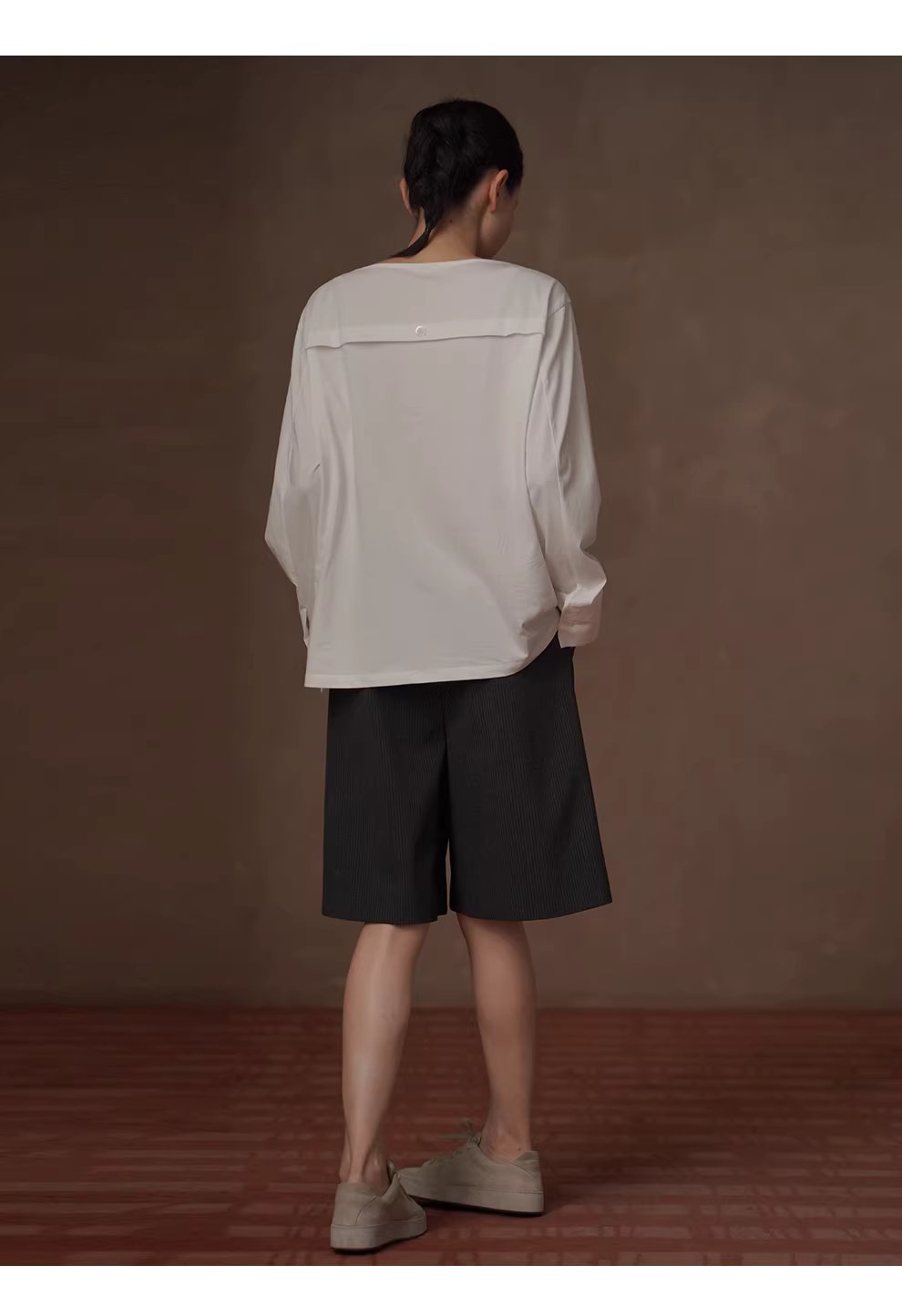 舒適高支棉基礎可單穿長袖後背分割落肩寬鬆顯瘦圓領T恤,舒適高支棉基礎可單穿長袖後背分割落肩寬鬆顯瘦圓領T恤,HBFS1022,舒適高支棉基礎可單穿長袖後背分割落肩寬鬆顯瘦圓領T恤,材質耐磨,版型修飾