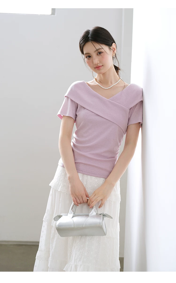 大尺碼法式氣質紫色T恤女2026新款夏季短袖高級感交叉V領上衣,大尺碼法式氣質紫色T恤女2026新款夏季短袖高級感交叉V領上衣,HBFS1168,大尺碼法式氣質紫色T恤女2026新款夏季短袖高級感交叉V領上衣,交叉V領,收腰顯瘦