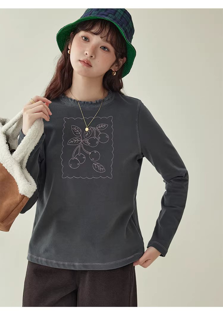 設計感磨毛繡花厚T恤女冬新款花邊圓領長袖上衣,設計感磨毛繡花厚T恤女冬新款花邊圓領長袖上衣,HBEW1184,設計感磨毛繡花厚T恤女冬新款花邊圓領長袖上衣,刺繡細節,磨毛面料