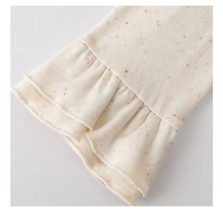 彩點荷葉邊v領厚T恤女冬季新款甜美打底長袖上衣,彩點荷葉邊v領厚T恤女冬季新款甜美打底長袖上衣,HBEW1186,彩點荷葉邊v領厚T恤女冬季新款甜美打底長袖上衣,荷葉邊領,彩點面料