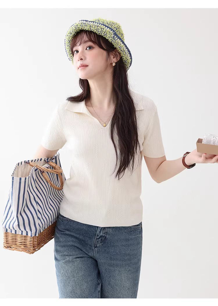 純色扭花翻V領短袖針織衫女26夏季新款溫柔顯瘦上衣,純色扭花翻V領短袖針織衫女26夏季新款溫柔顯瘦上衣,HBFS1054,純色扭花翻V領短袖針織衫女26夏季新款溫柔顯瘦上衣,V型翻領,修身版型