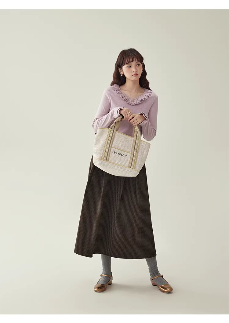 彩點荷葉邊v領厚T恤女冬季新款甜美打底長袖上衣,彩點荷葉邊v領厚T恤女冬季新款甜美打底長袖上衣,HBEW1186,彩點荷葉邊v領厚T恤女冬季新款甜美打底長袖上衣,荷葉邊領,彩點面料