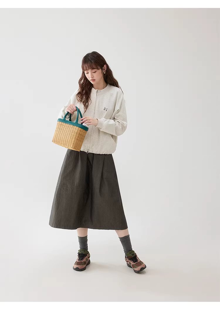 花苞下擺圓領衛衣外套女26春季新款刺繡拉鍊上衣,花苞下擺圓領衛衣外套女26春季新款刺繡拉鍊上衣,HBFS5001,花苞下擺圓領衛衣外套女26春季新款刺繡拉鍊上衣,刺繡細節,花苞衣襬