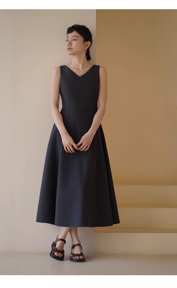 搖曳漫步優雅洋裝無袖V領收腰立裁遮肉大裙擺通勤裙子
