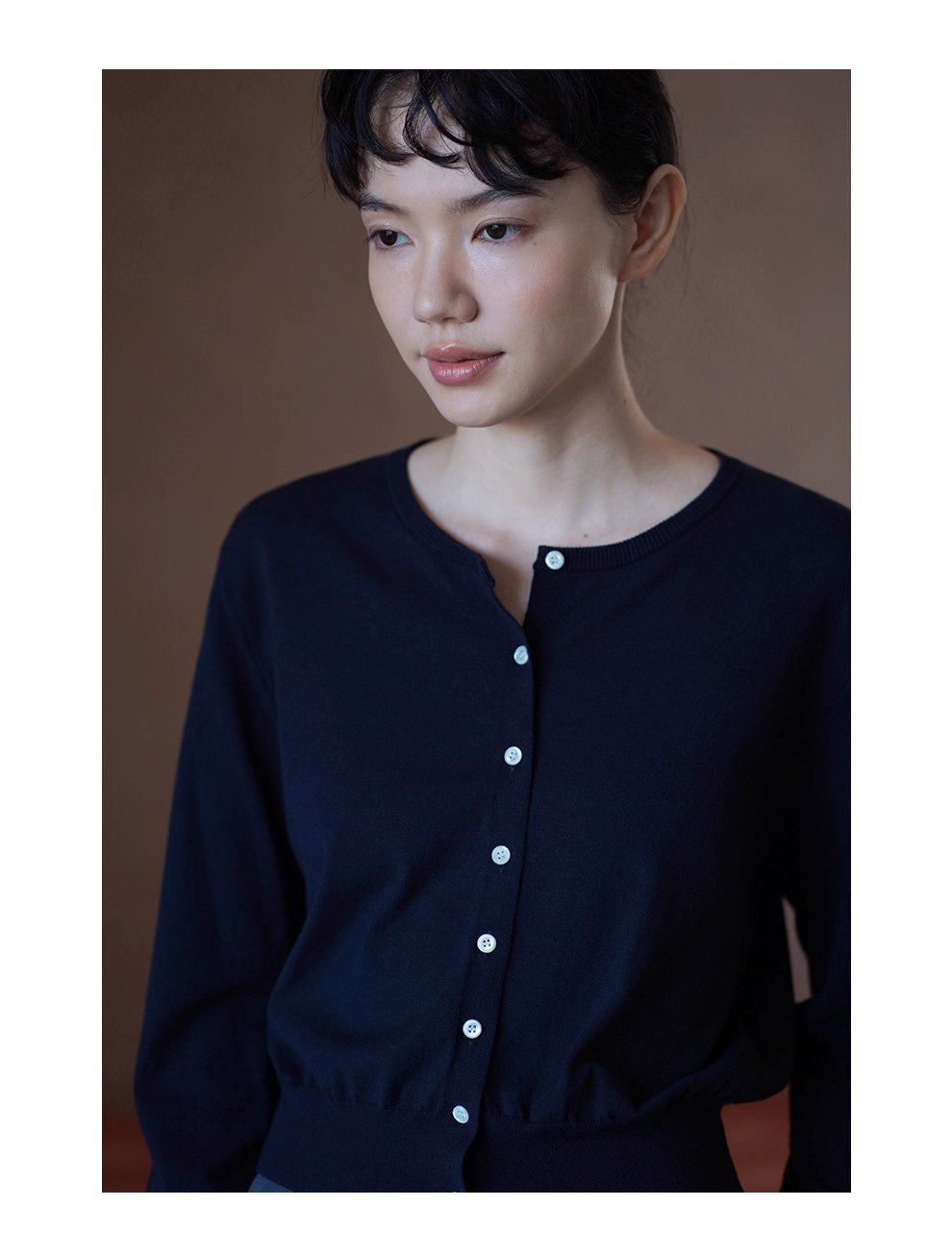 剛需基本款合身顯瘦通勤長袖軟糯針織撞色紐扣圓領外套