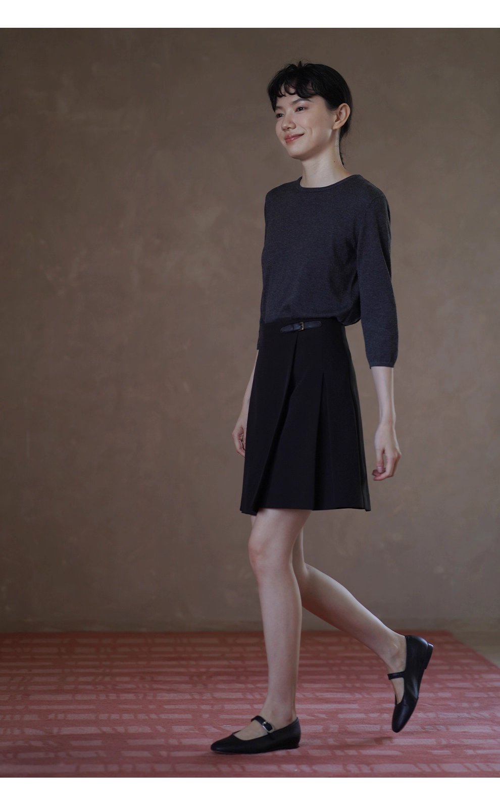 簡約仙品內搭羊毛混紡輕薄合身柔軟親膚圓領針織上衣女