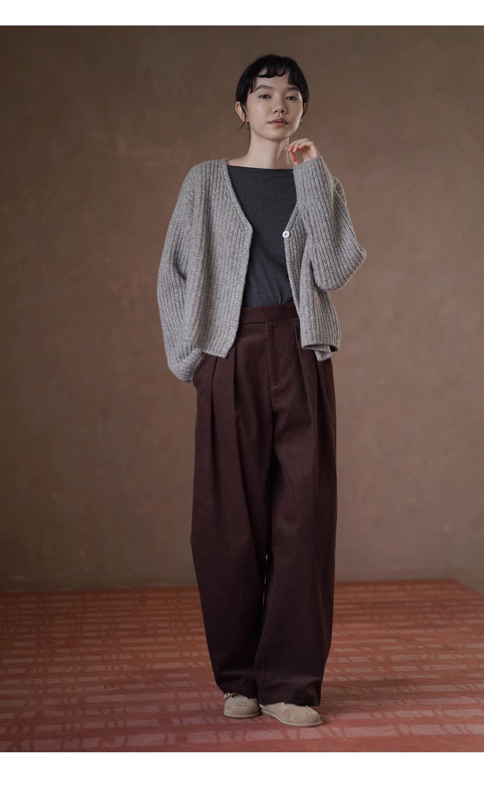 立體復古粗棒針織毛衣高比例羊毛混紡柔軟氛圍V領短外套