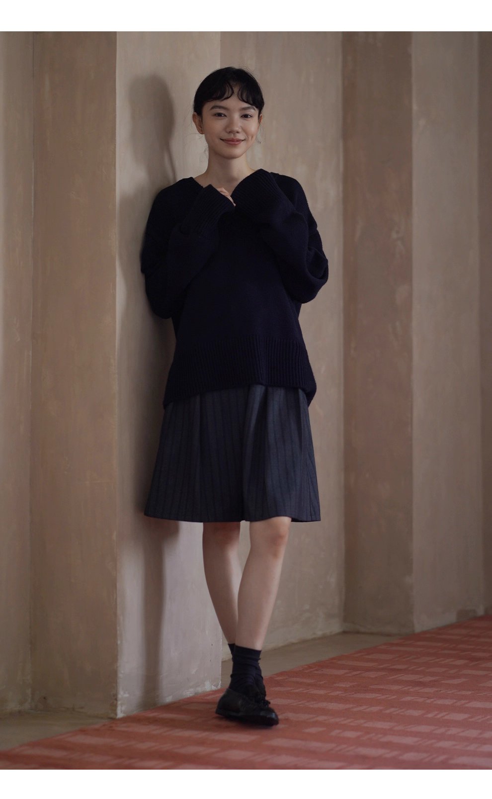 極簡精髓代表寬鬆廓形V領軟糯羊毛混紡落肩基礎保暖毛衣,極簡精髓代表寬鬆廓形V領軟糯羊毛混紡落肩基礎保暖毛衣,HBEW1113,極簡精髓代表寬鬆廓形V領軟糯羊毛混紡落肩基礎保暖毛衣,V領造型,羊毛混紡