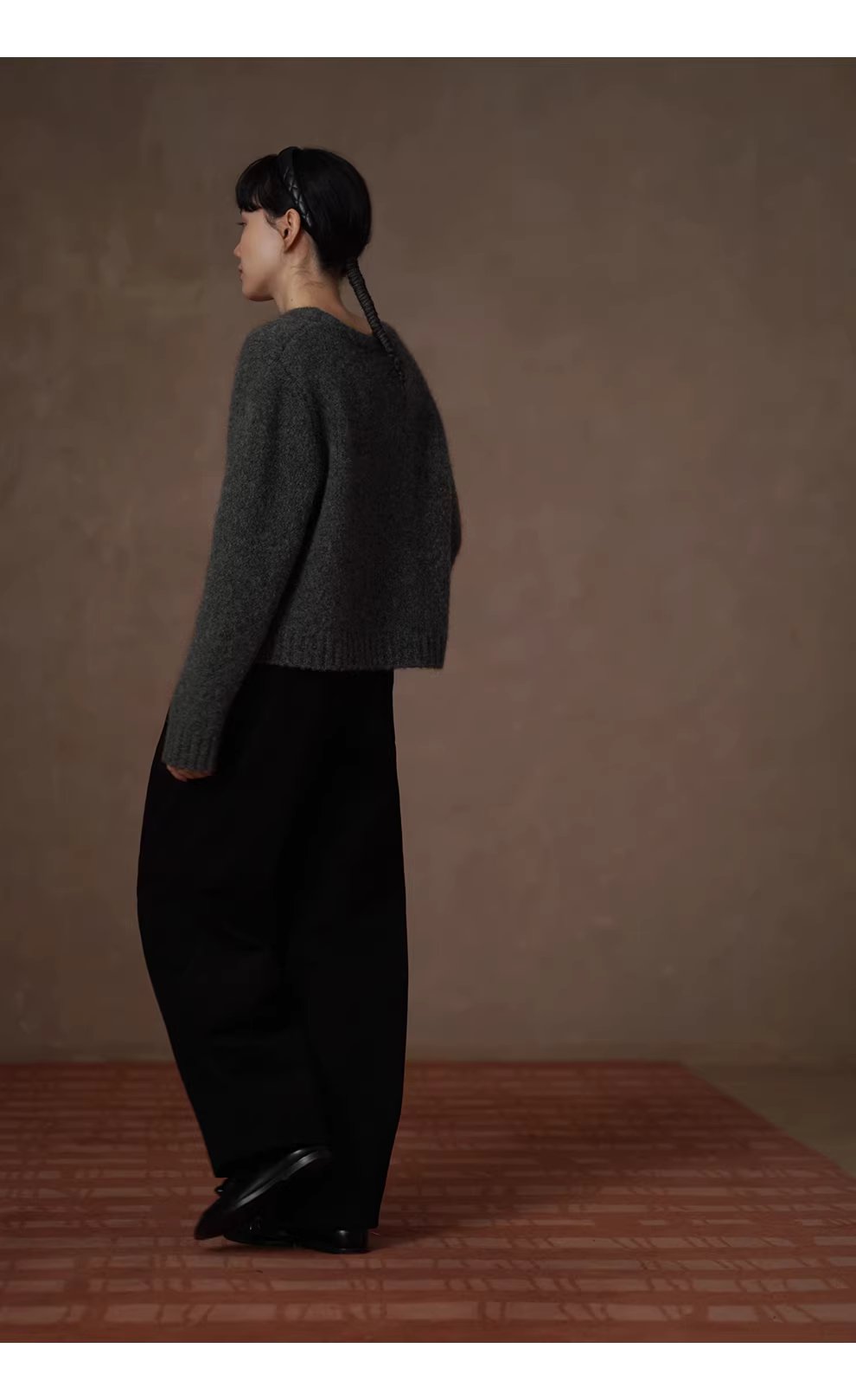 蓬鬆百分百水洗拉毛工藝羊毛馬海毛混紡圓領寬鬆毛衣女