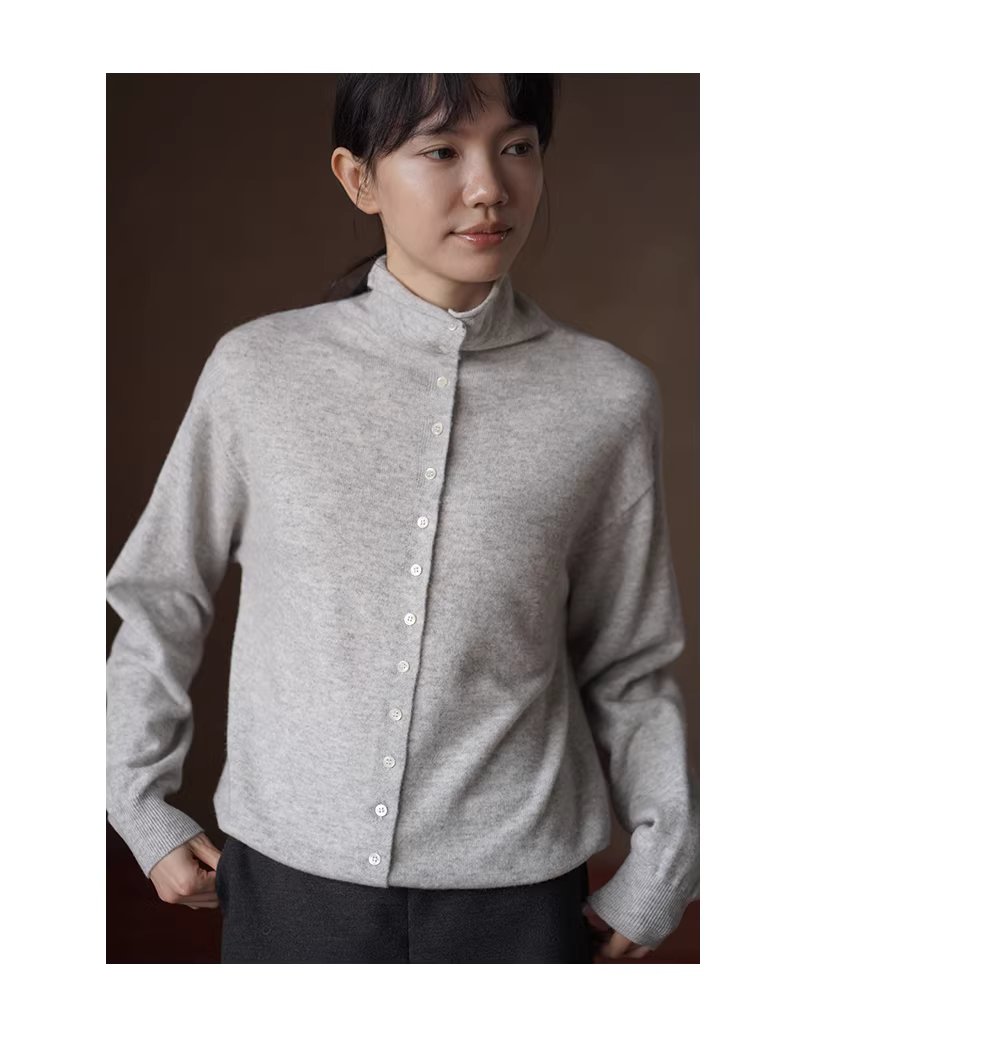 清冷柔霧敲細60s羊毛混紡立領紐扣設計開門襟通勤毛衣女,清冷柔霧敲細60s羊毛混紡立領紐扣設計開門襟通勤毛衣女,HBEW1136,清冷柔霧敲細60s羊毛混紡立領紐扣設計開門襟通勤毛衣女,排扣立領,羊毛100%