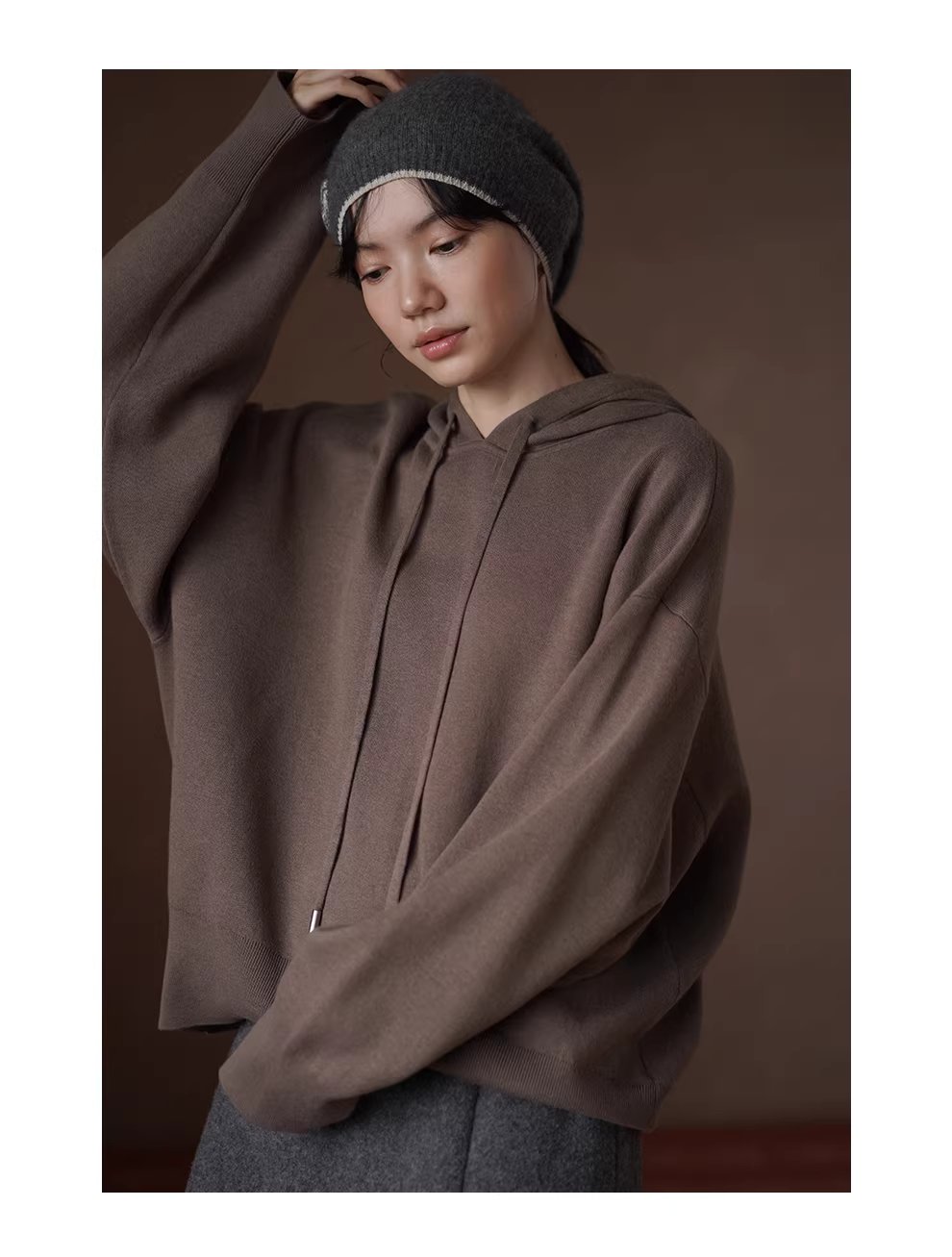 遠紅外線升溫科技纖維可機洗立體連帽寬鬆針織顯瘦上衣女,遠紅外線升溫科技纖維可機洗立體連帽寬鬆針織顯瘦上衣女,HBEW1140,遠紅外線升溫科技纖維可機洗立體連帽寬鬆針織顯瘦上衣女,連帽抽繩,舒適面料