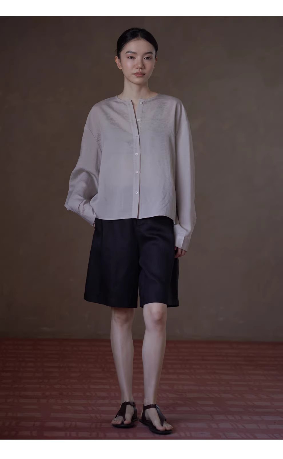 白櫻裊裊微亮光澤肌理感寬鬆顯瘦圓領通勤簡約長袖襯衫,白櫻裊裊微亮光澤肌理感寬鬆顯瘦圓領通勤簡約長袖襯衫,HBFS1058,白櫻裊裊微亮光澤肌理感寬鬆顯瘦圓領通勤簡約長袖襯衫,圓領排扣,親膚柔軟