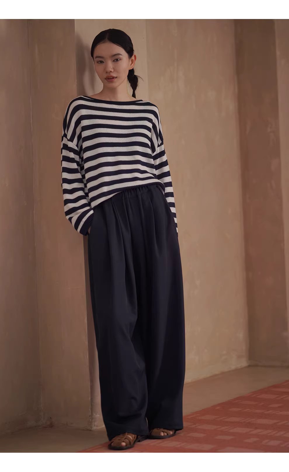 流動線條垂墜顯瘦鬆緊高腰不挑人寬鬆直筒闊腿通勤長褲,流動線條垂墜顯瘦鬆緊高腰不挑人寬鬆直筒闊腿通勤長褲,HBFS3018,流動線條垂墜顯瘦鬆緊高腰不挑人寬鬆直筒闊腿通勤長褲,簡約慵懶,細膩褶皺