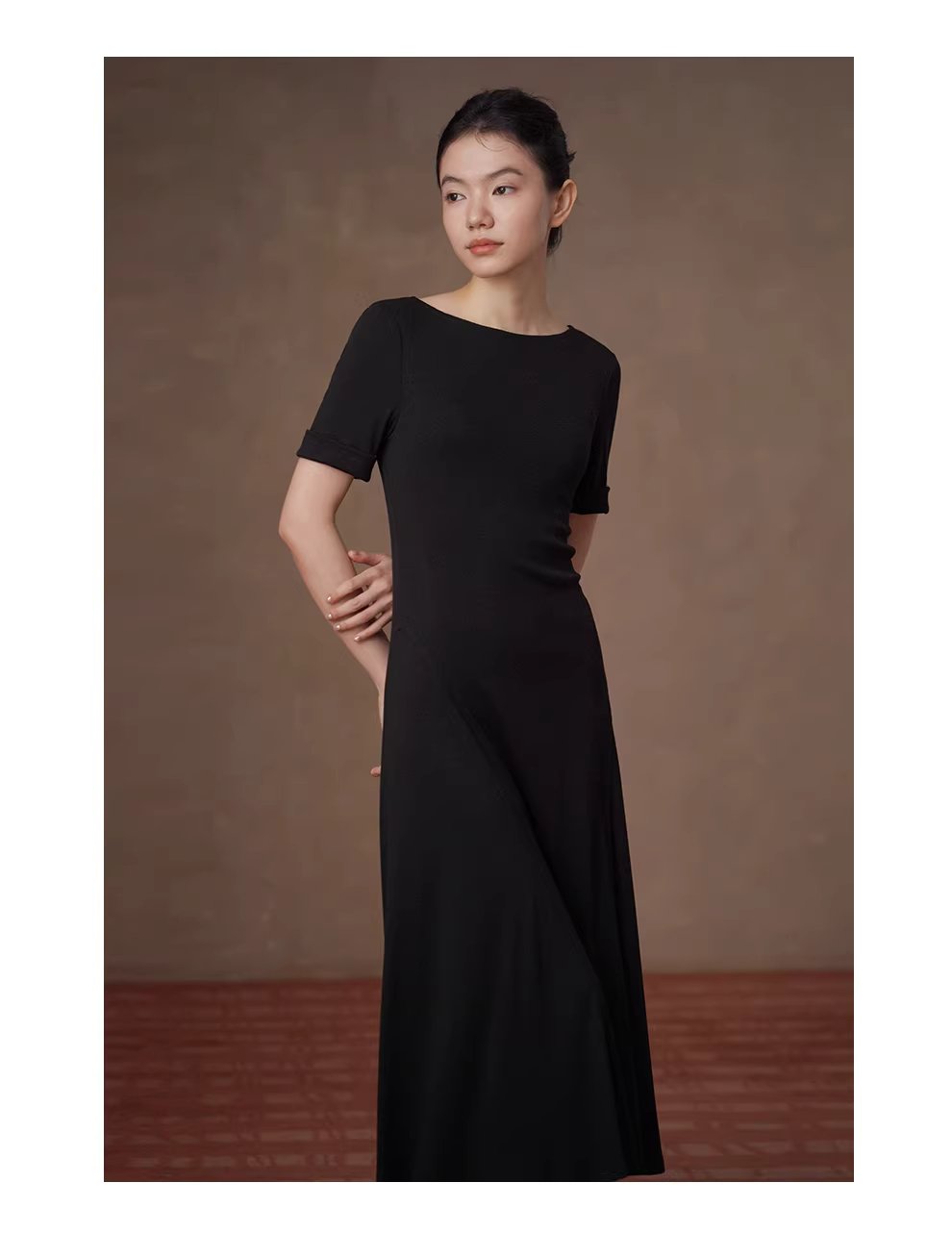 顯瘦標配小黑裙彈性親膚合身遮肉中袖圓領長洋裝女,顯瘦標配小黑裙彈性親膚合身遮肉中袖圓領長洋裝女,HBFS7035,顯瘦標配小黑裙彈性親膚合身遮肉中袖圓領長洋裝女,彈性親膚,收腰顯瘦