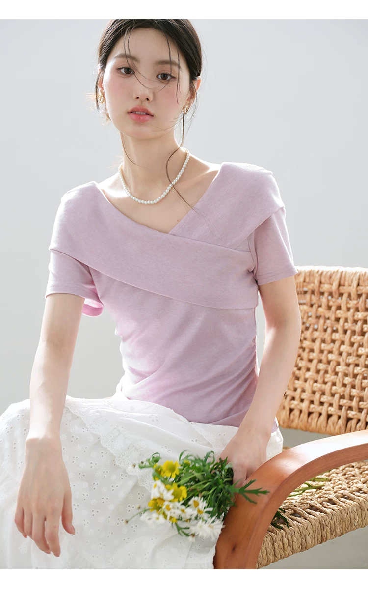 大尺碼法式氣質紫色T恤女2026新款夏季短袖高級感交叉V領上衣,大尺碼法式氣質紫色T恤女2026新款夏季短袖高級感交叉V領上衣,HBFS1168,大尺碼法式氣質紫色T恤女2026新款夏季短袖高級感交叉V領上衣,交叉V領,收腰顯瘦