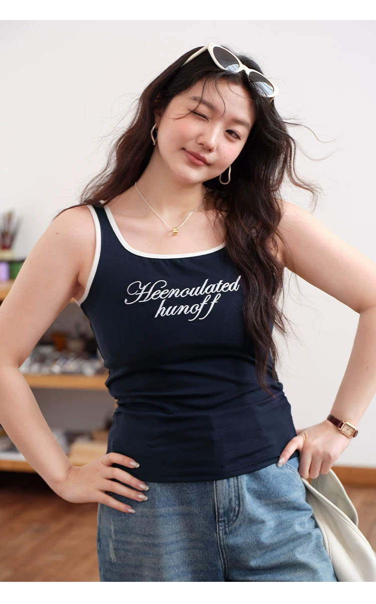 大尺碼胖mm字母刺繡吊帶上衣女2026新款夏季美式穿搭無袖背心,大尺碼胖mm字母刺繡吊帶上衣女2026新款夏季美式穿搭無袖背心,HBFS1185,大尺碼胖mm字母刺繡吊帶上衣女2026新款夏季美式穿搭無袖背心,中大尺碼,字母刺繡