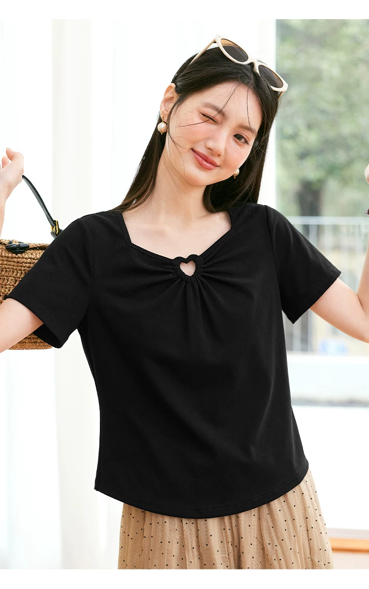 大尺碼夏裝方領黑色短袖T恤女2026新款法式絕美愛心鏤空上衣,大尺碼夏裝方領黑色短袖T恤女2026新款法式絕美愛心鏤空上衣,HBFS1232,大尺碼夏裝方領黑色短袖T恤女2026新款法式絕美愛心鏤空上衣,中大尺碼,愛心簍空
