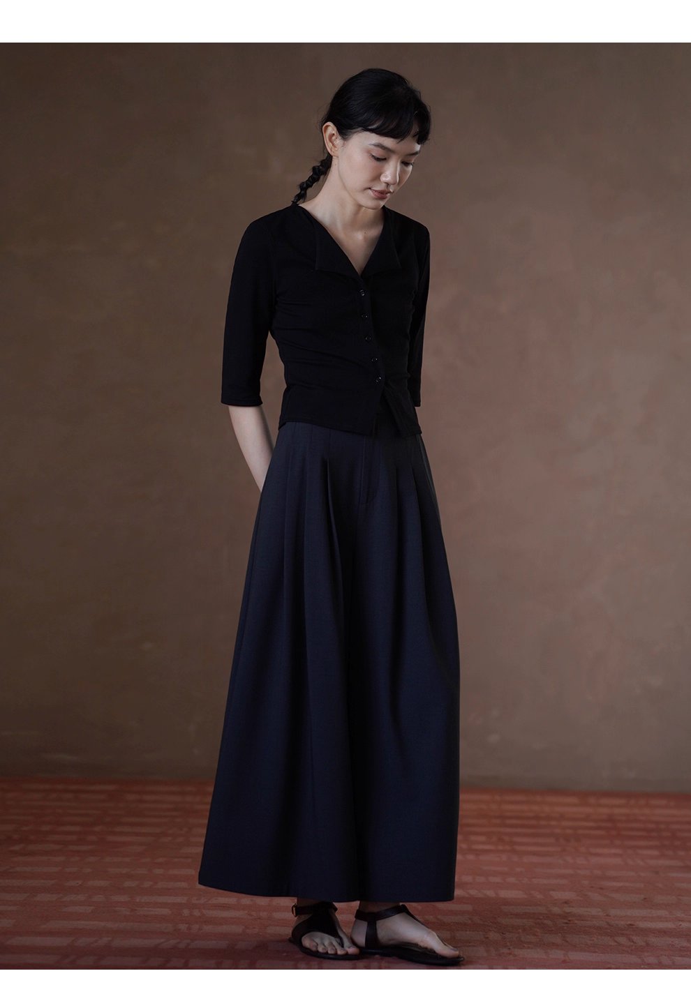 品質通勤雙面織布V領氣質上衣遮肉中袖合身彈性顯瘦T恤